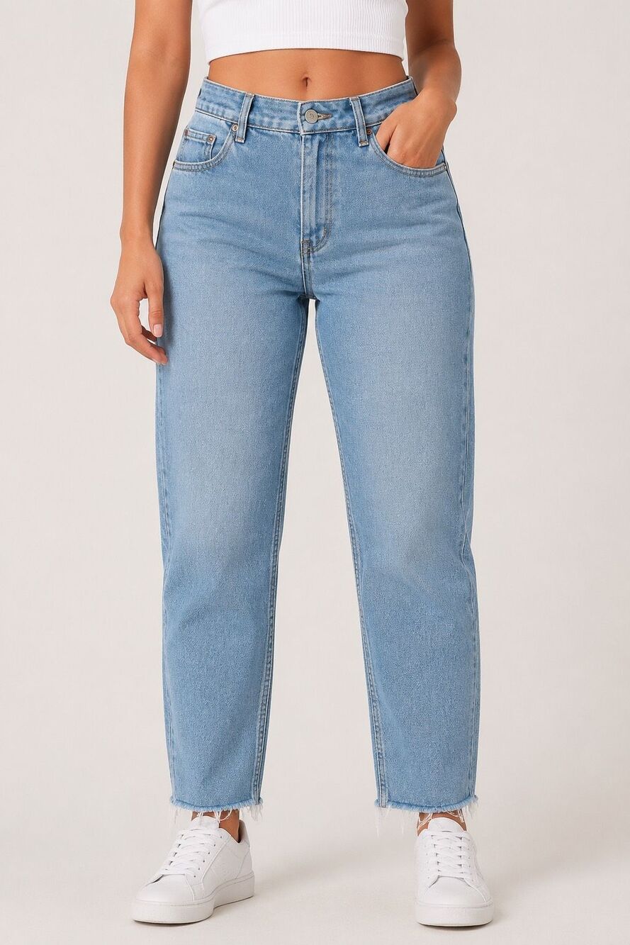 Abercrombie & Fitch Curve Love Mom High Rise Jeans Size 31/12 Light Wash